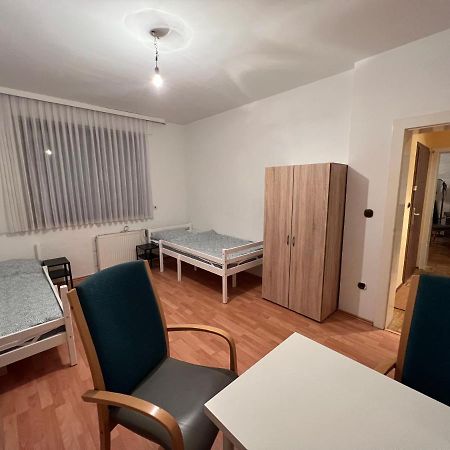 Duisburg Feelhome, Flughafen Nah,3-Schlafzimmer, Dusche Ebenerdig, Zentral, Wifi, Ground Floor 外观 照片