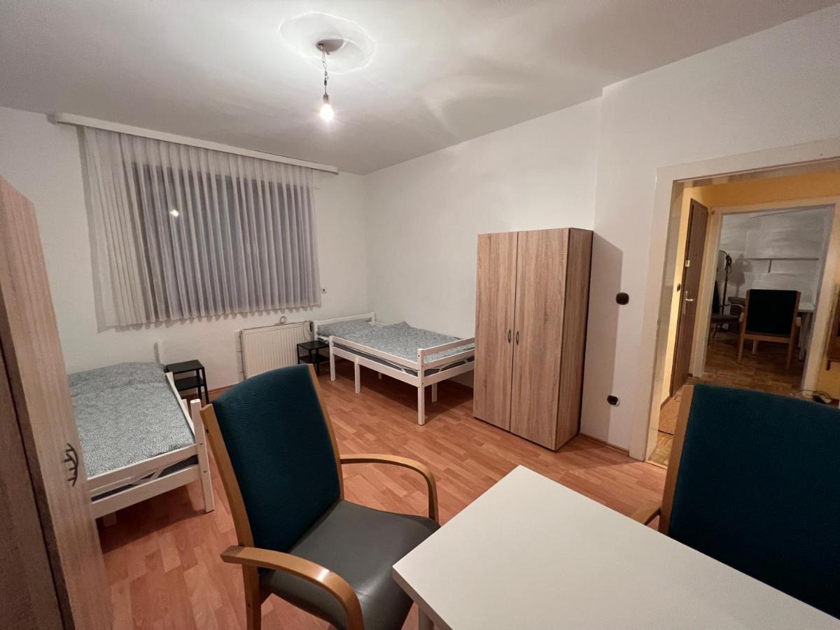Duisburg Feelhome, Flughafen Nah,3-Schlafzimmer, Dusche Ebenerdig, Zentral, Wifi, Ground Floor 外观 照片