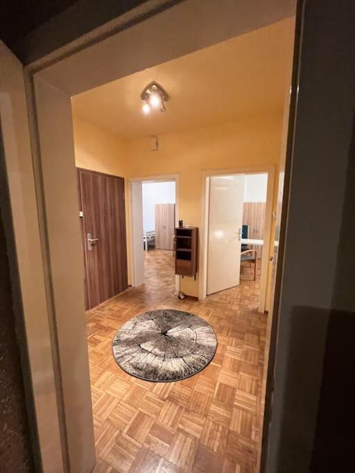 Duisburg Feelhome, Flughafen Nah,3-Schlafzimmer, Dusche Ebenerdig, Zentral, Wifi, Ground Floor 外观 照片